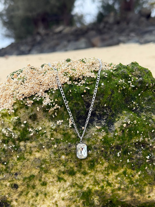 Taimana Mā Silver Necklace