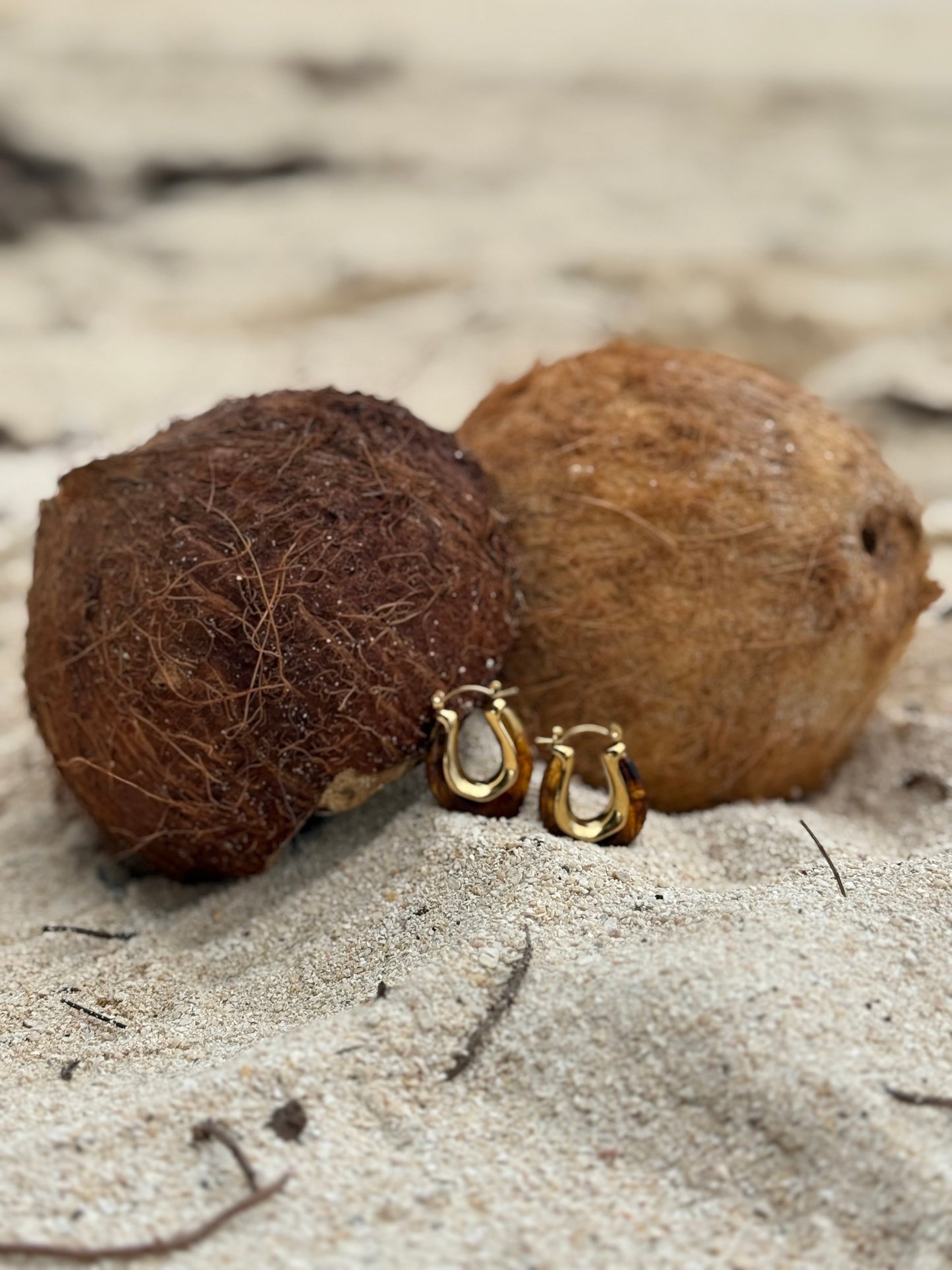 Kōmaru Brown Gold Hoops