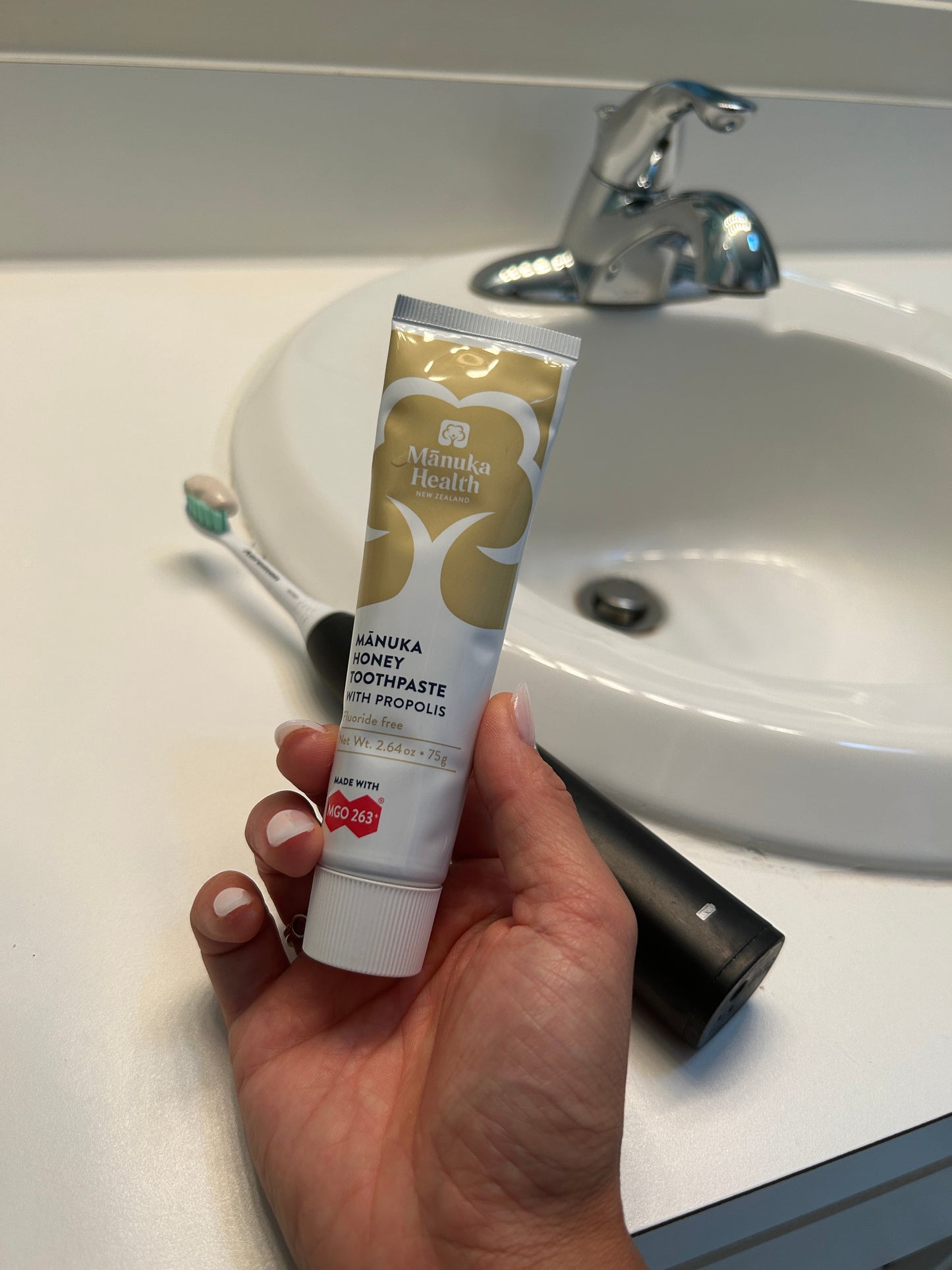 Manuka Honey & Propolis Toothpaste