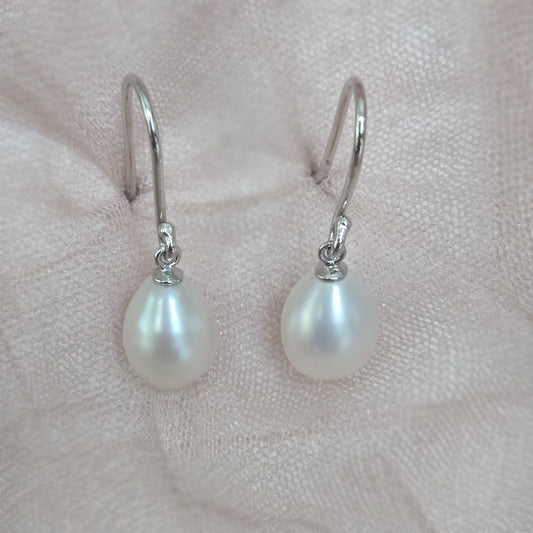 Amelie Single Pearl Hook Earrings teardrop
