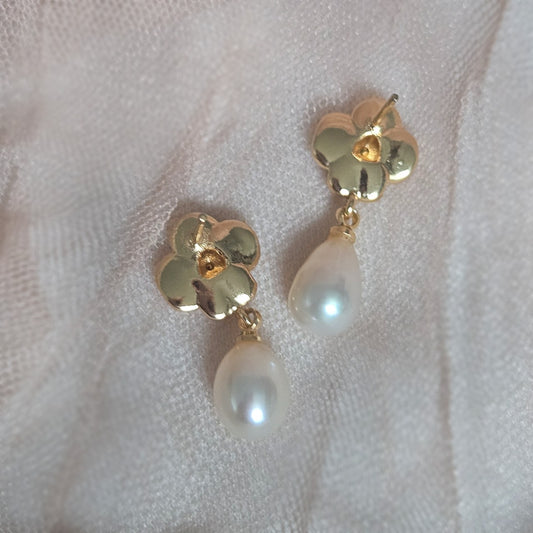 Clara Pearl Drop Earrings 6