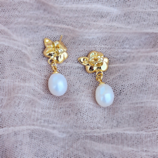 Clara Pearl Drop Earrings 7
